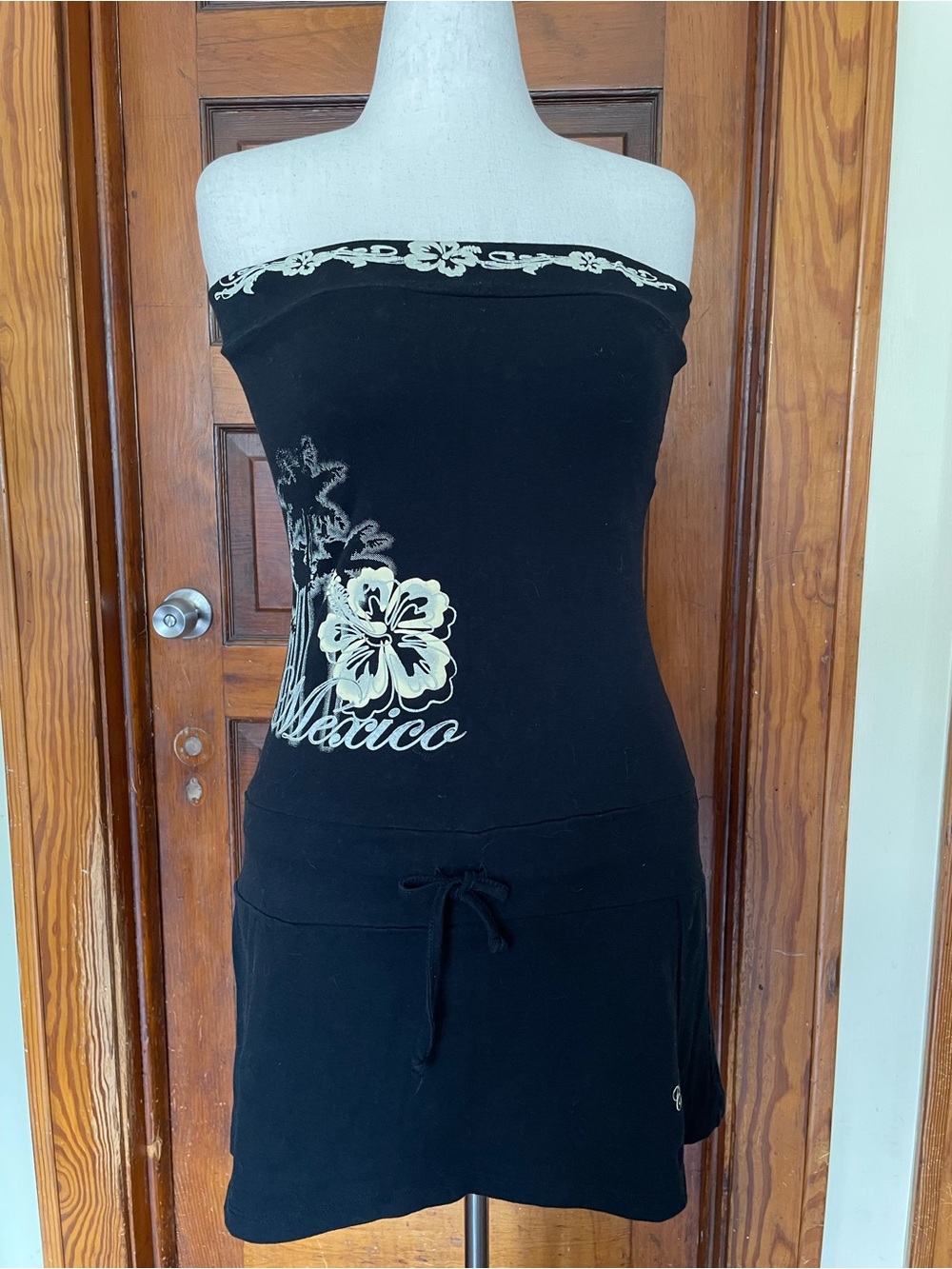 Strapless Black Floral Tube Dress - Mexico, Cancun Graphic